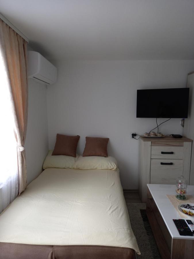 Mala Kuca Apartment Foca Bagian luar foto
